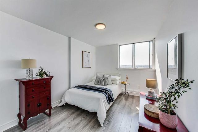 1709 - 100 Wingarden Crt, Condo with 2 bedrooms, 2 bathrooms and 1 parking in Toronto ON | Image 8