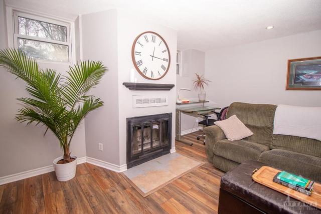 1 - 244 Charlotte Street, Condo with 2 bedrooms, 2 bathrooms and 1 parking in Ottawa ON | Image 7