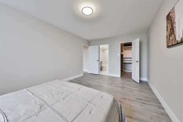 1715 - 15 La Rose Ave, Condo with 3 bedrooms, 2 bathrooms and 1 parking in Toronto ON | Image 24