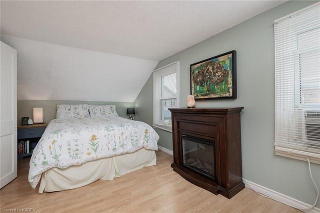 293 Montreal Street, House detached with 2 bedrooms, 1 bathrooms and 1 parking in Kingston ON | Image 12