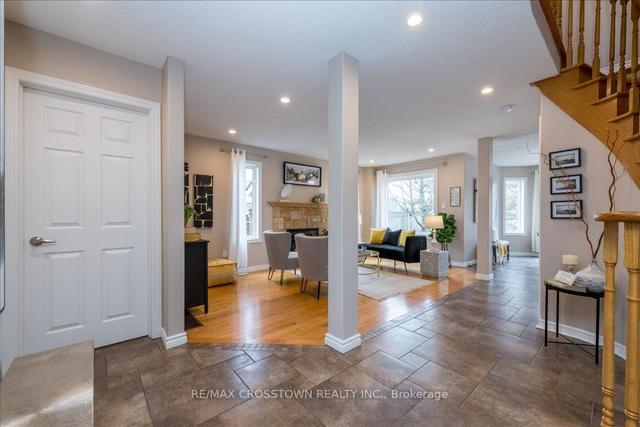 84 Hodgson Dr, House detached with 4 bedrooms, 3 bathrooms and 4 parking in Barrie ON | Image 7