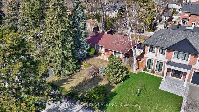 24 Golfcrest Rd, House detached with 2 bedrooms, 1 bathrooms and 4 parking in Toronto ON | Image 23
