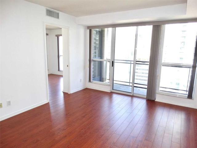 1808 - 18 Hollywood Ave, Condo with 2 bedrooms, 2 bathrooms and 1 parking in Toronto ON | Image 19