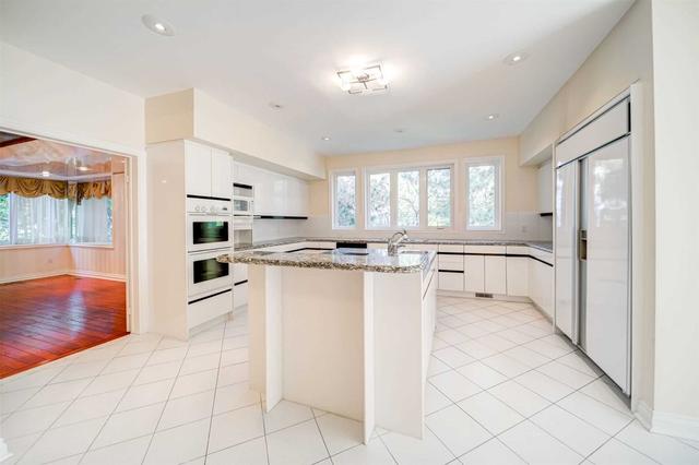 55 Macamo Crt, House detached with 5 bedrooms, 7 bathrooms and 12 parking in Vaughan ON | Image 38