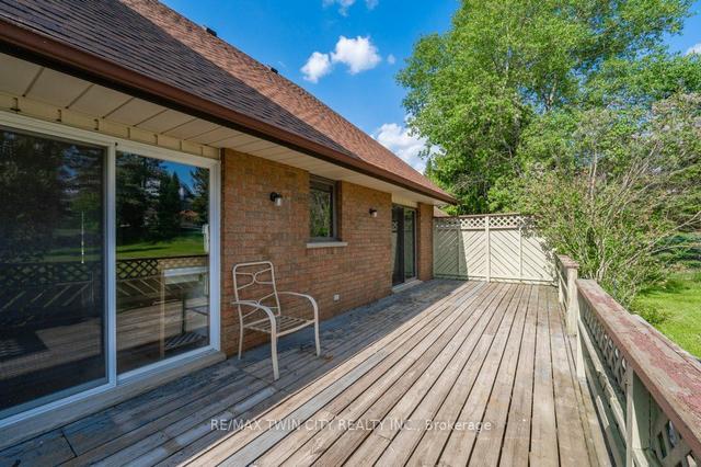 15 Woodridge Dr, House attached with 4 bedrooms, 3 bathrooms and 6 parking in Wilmot ON | Image 17