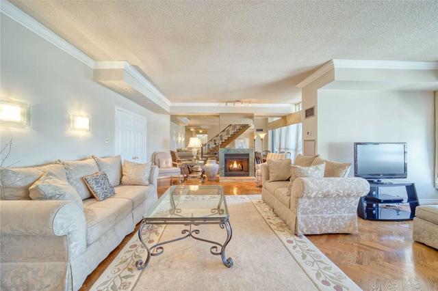 1902 - 7300 Yonge St, Condo with 2 bedrooms, 3 bathrooms and 2 parking in Vaughan ON | Image 4