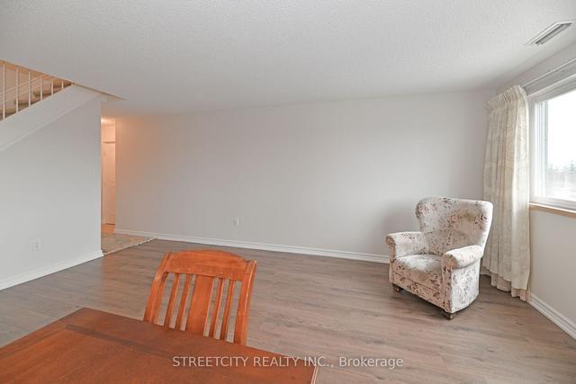 140 - 2001 Bonnymede Dr, Condo with 3 bedrooms, 1 bathrooms and 1 parking in Mississauga ON | Image 12