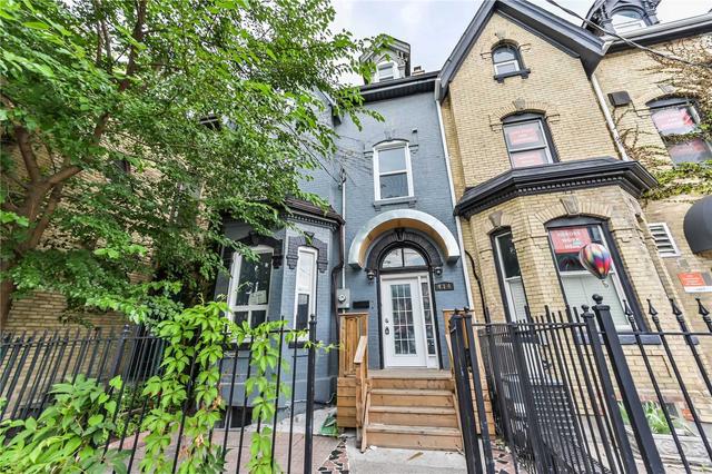 2 - 414 Dundas St, House attached with 1 bedrooms, 1 bathrooms and 1 parking in Toronto ON | Image 3