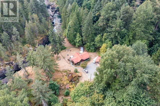 995 Nanaimo River Rd, House detached with 7 bedrooms, 5 bathrooms and 6 parking in Nanaimo C BC | Image 2
