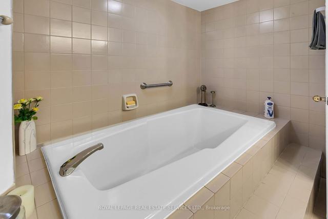 1302 - 278 Bloor St E, Condo with 2 bedrooms, 2 bathrooms and 2 parking in Toronto ON | Image 28