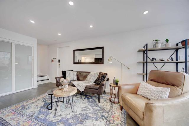 th09 - 73 Mccaul St, Townhouse with 3 bedrooms, 3 bathrooms and 0 parking in Toronto ON | Image 23