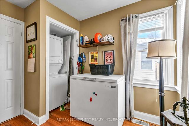 58 Chelsea St, House detached with 3 bedrooms, 2 bathrooms and 2 parking in St. Catharines ON | Image 16