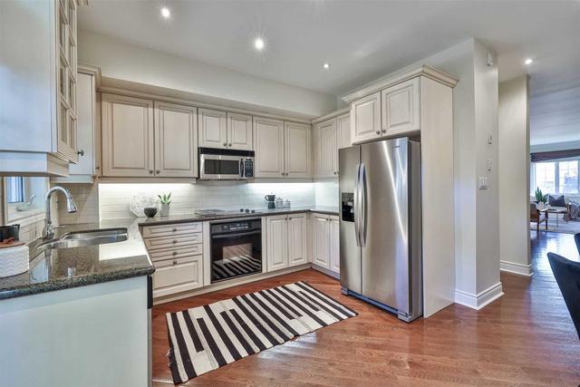 4 - 60 Lorindale Ave, Townhouse with 4 bedrooms, 4 bathrooms and 2 parking in Toronto ON | Image 4