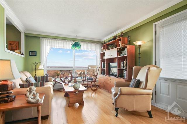 710 - 915 Elmsmere Road, Condo with 2 bedrooms, 1 bathrooms and 1 parking in Ottawa ON | Image 9