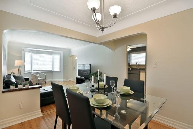 363 East 34th St, House detached with 2 bedrooms, 2 bathrooms and 4 parking in Hamilton ON | Image 6
