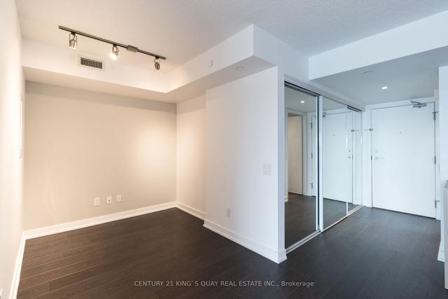 1609 - 72 Esther Shiner Blvd, Condo with 1 bedrooms, 1 bathrooms and 1 parking in Toronto ON | Image 3