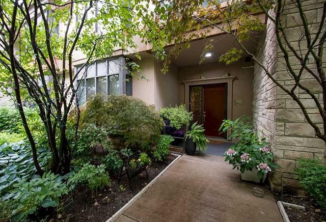th2 - 500 Doris Ave, Townhouse with 2 bedrooms, 3 bathrooms and 2 parking in Toronto ON | Image 1