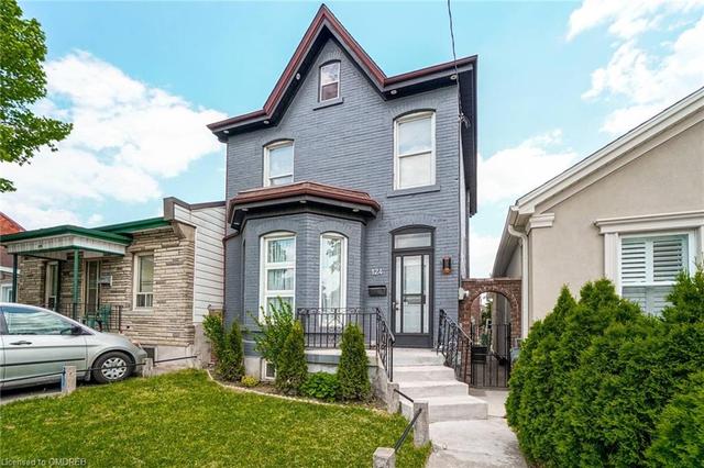 124 West Avenue N, House detached with 3 bedrooms, 2 bathrooms and 2 parking in Hamilton ON | Image 1
