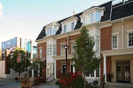th 1 - 11 Niagara St, Townhouse with 2 bedrooms, 1 bathrooms and 1 parking in Toronto ON | Image 1