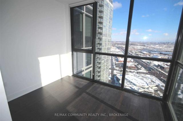 3002 - 2916 Highway 7, Condo with 2 bedrooms, 2 bathrooms and 1 parking in Vaughan ON | Image 2