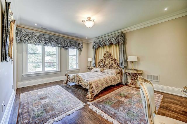 31 Vernham Crt, House detached with 5 bedrooms, 8 bathrooms and 7 parking in Toronto ON | Image 19