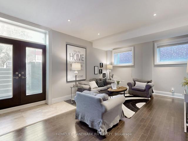 208 Joicey Blvd, House detached with 4 bedrooms, 5 bathrooms and 5 parking in Toronto ON | Image 29