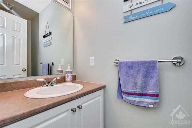 13 Maxton Private, Townhouse with 2 bedrooms, 2 bathrooms and 2 parking in Ottawa ON | Image 17