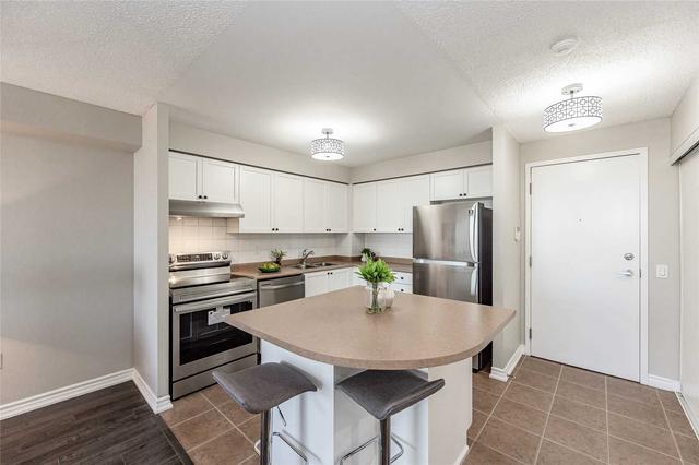 1012 - 55 Strathaven Dr, Condo with 1 bedrooms, 1 bathrooms and 1 parking in Mississauga ON | Image 2