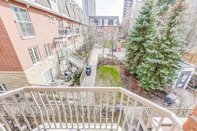 17 - 45 Cedarcroft Blvd, Townhouse with 3 bedrooms, 2 bathrooms and 1 parking in Toronto ON | Image 16
