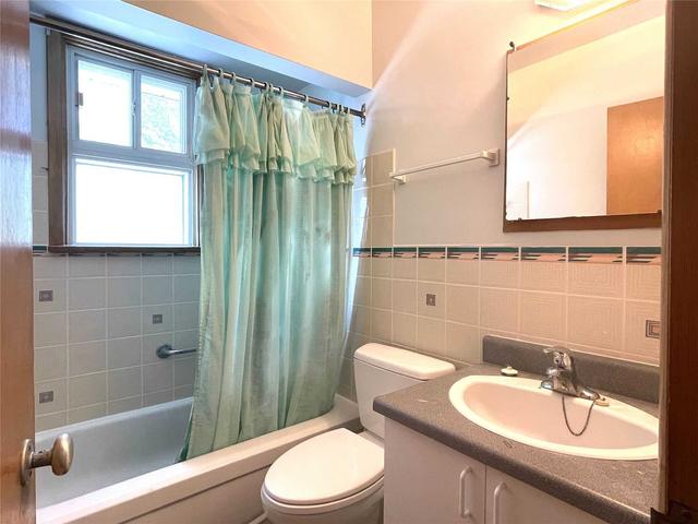 116 Benjamin Blvd, House semidetached with 3 bedrooms, 1 bathrooms and 3 parking in Toronto ON | Image 15