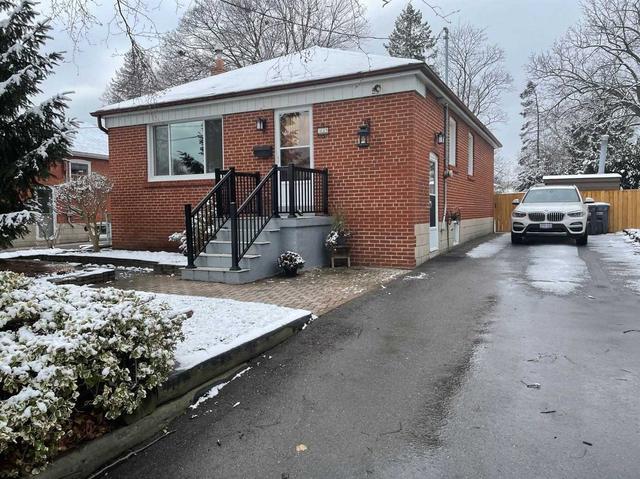 559 Drymen Cres, House detached with 3 bedrooms, 1 bathrooms and 2 parking in Mississauga ON | Image 1