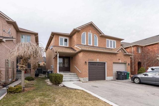 3939 Honey Locust Tr, House semidetached with 3 bedrooms, 4 bathrooms and 3 parking in Mississauga ON | Image 12