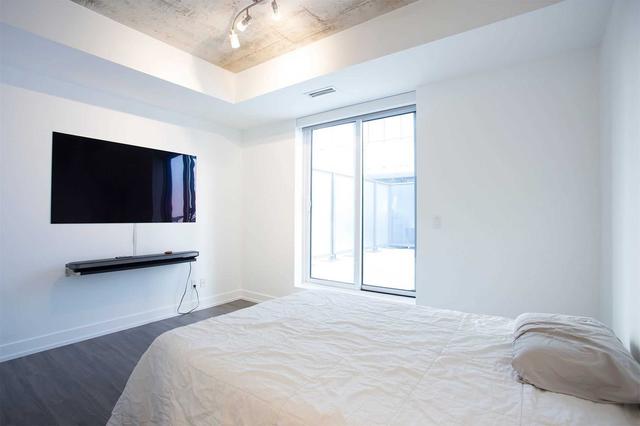 1114 - 20 Minowan Miikan Lane, Condo with 2 bedrooms, 2 bathrooms and 1 parking in Toronto ON | Image 5