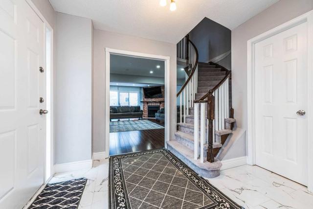 5284 Richborough Dr, House attached with 4 bedrooms, 5 bathrooms and 5 parking in Mississauga ON | Image 6