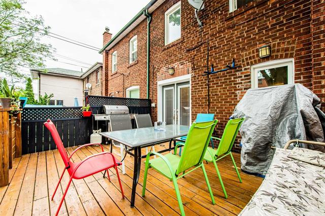 34 Roseneath Gdns, House semidetached with 3 bedrooms, 2 bathrooms and 1 parking in Toronto ON | Image 20
