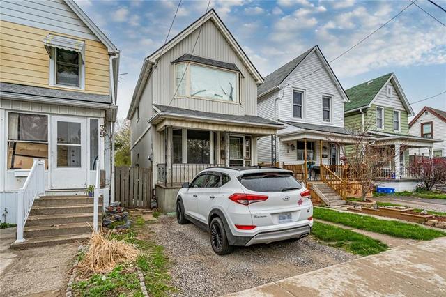 41 Glendale Avenue N, House detached with 3 bedrooms, 1 bathrooms and 1 parking in Hamilton ON | Image 2