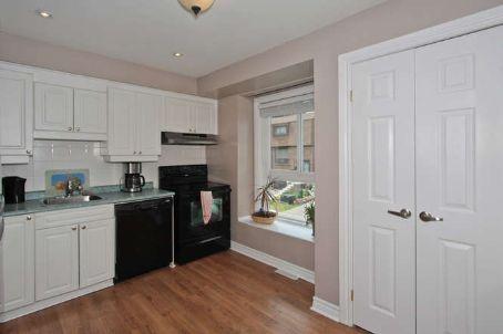 47 - 222 Pearson St, Townhouse with 4 bedrooms, 2 bathrooms and 2 parking in Oshawa ON | Image 3