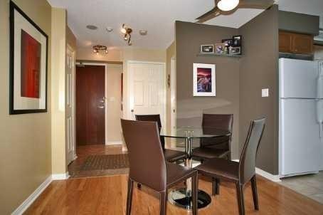 1003 - 7 Michael Power Pl, Condo with 2 bedrooms, 2 bathrooms and 1 parking in Toronto ON | Image 4