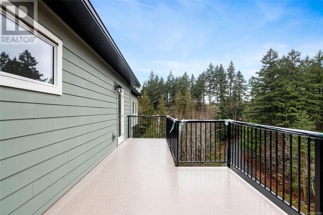 817 Tomack Loop, House detached with 4 bedrooms, 4 bathrooms and 2 parking in Langford BC | Image 9