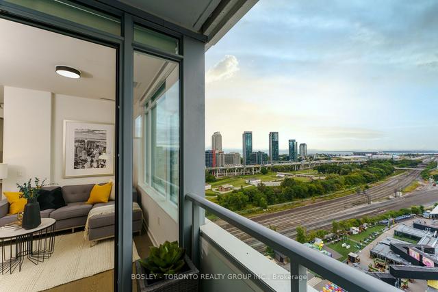 1507 - 27 Bathurst St, Condo with 2 bedrooms, 2 bathrooms and 1 parking in Toronto ON | Image 25