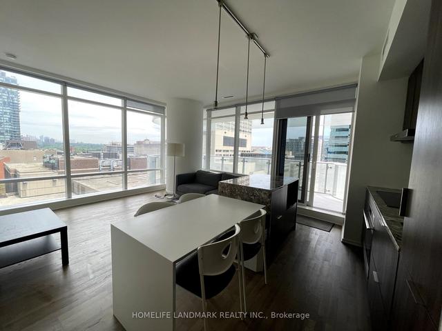 1001 - 1 Bloor St E, Condo with 2 bedrooms, 2 bathrooms and 0 parking in Toronto ON | Image 5
