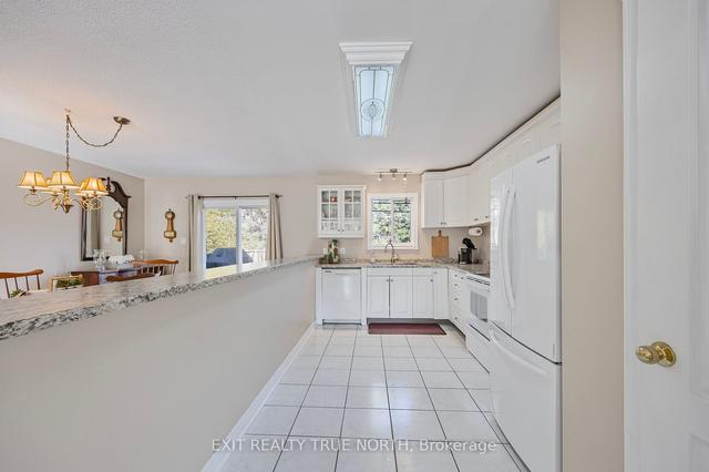 59 Riverdale Dr, House detached with 3 bedrooms, 2 bathrooms and 6 parking in Wasaga Beach ON | Image 2
