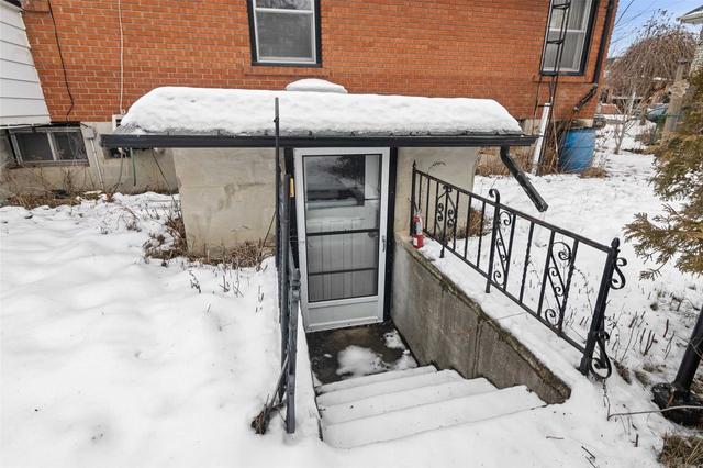 1214 Northmount Ave, House detached with 3 bedrooms, 2 bathrooms and 6 parking in Mississauga ON | Image 35