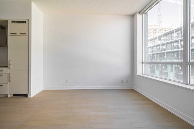 s219 - 455 Front St E, Condo with 1 bedrooms, 1 bathrooms and 1 parking in Toronto ON | Image 3