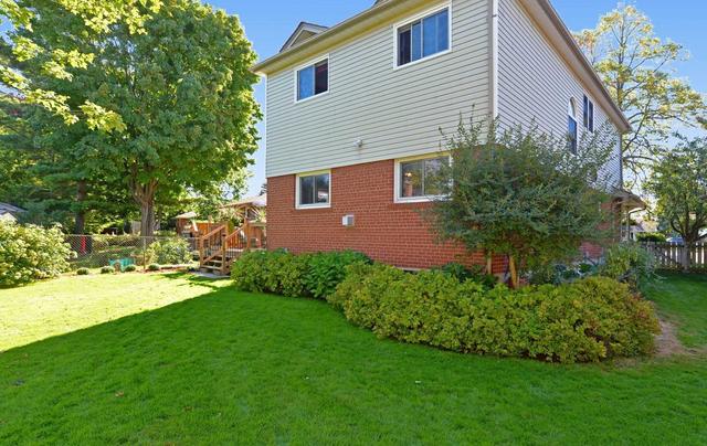 42 Fordover Dr, House detached with 4 bedrooms, 3 bathrooms and 3 parking in Toronto ON | Image 19