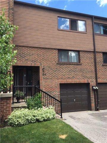 104 Song Meadoway, Townhouse with 4 bedrooms, 3 bathrooms and 1 parking in Toronto ON | Image 1