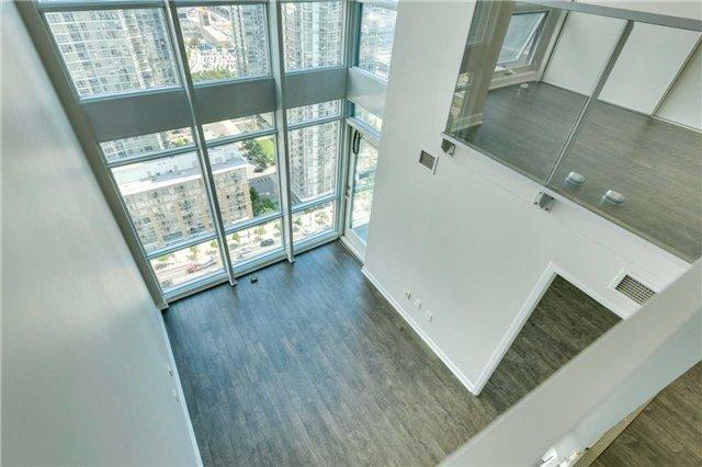 3708 - 15 Fort York Blvd, Condo with 2 bedrooms, 2 bathrooms and 1 parking in Toronto ON | Image 12