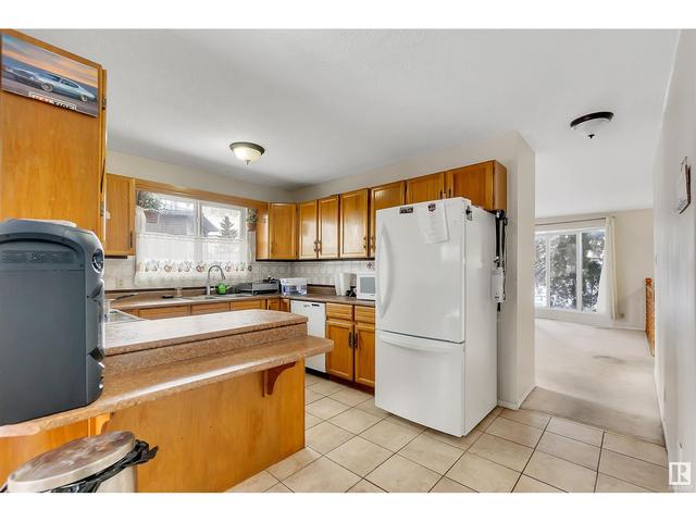 3215 85 St Nw, House detached with 5 bedrooms, 3 bathrooms and null parking in Edmonton AB | Image 14