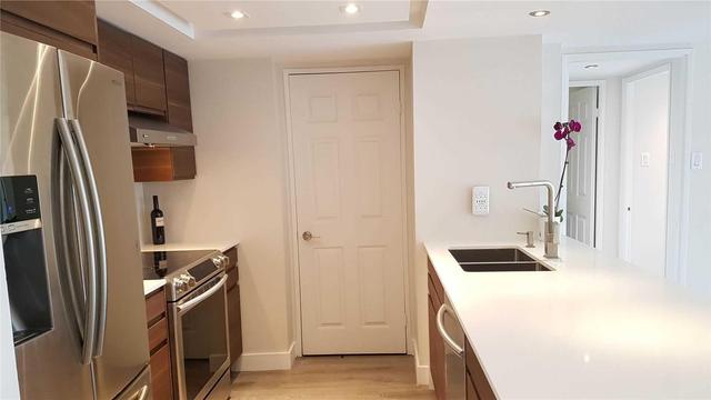 612 - 701 King St W, Condo with 2 bedrooms, 2 bathrooms and 1 parking in Toronto ON | Image 9