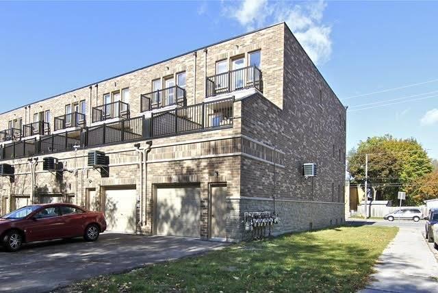 th 1 - 2833 St. Clair Ave E, House attached with 4 bedrooms, 4 bathrooms and 2 parking in Toronto ON | Image 2